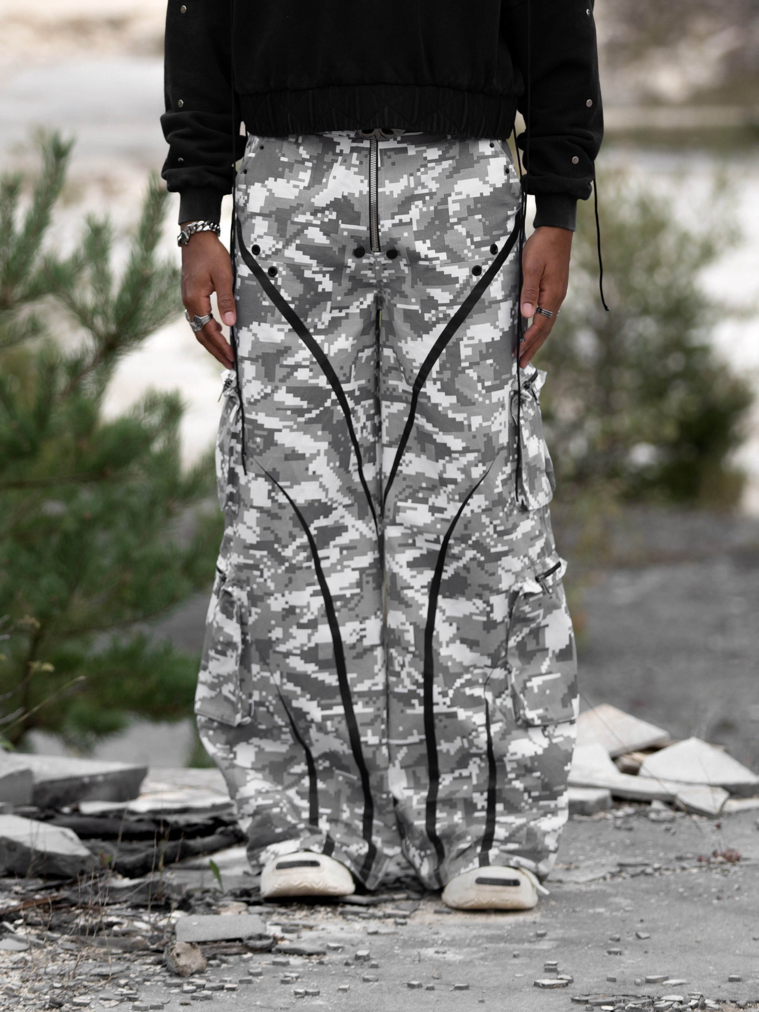 "INVISIBLE" DIGITAL CAMO CARGOPANTS