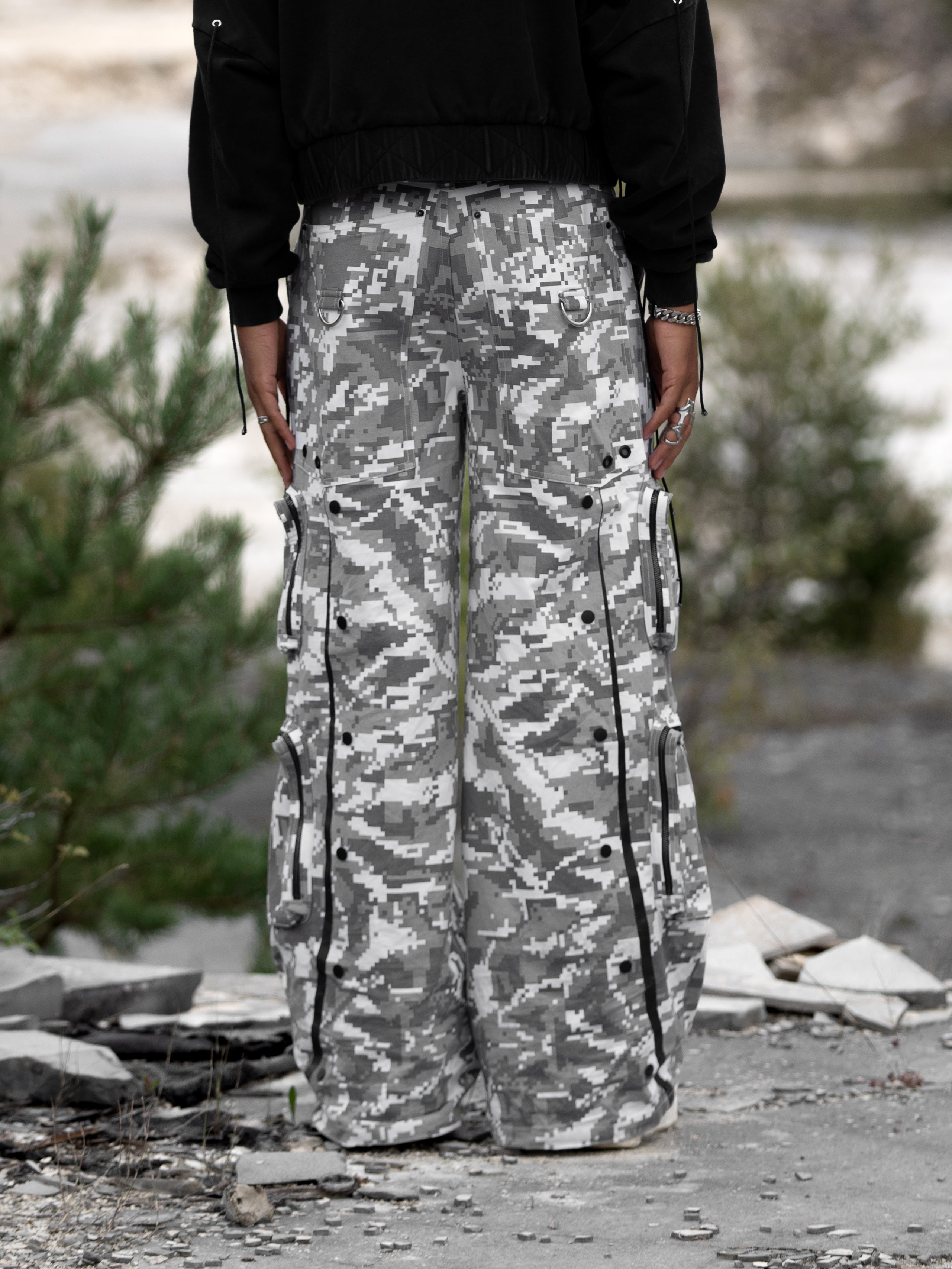 "INVISIBLE" DIGITAL CAMO CARGOPANTS